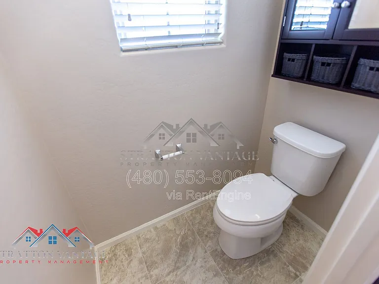 2218 N 77th Dr — Photo 43