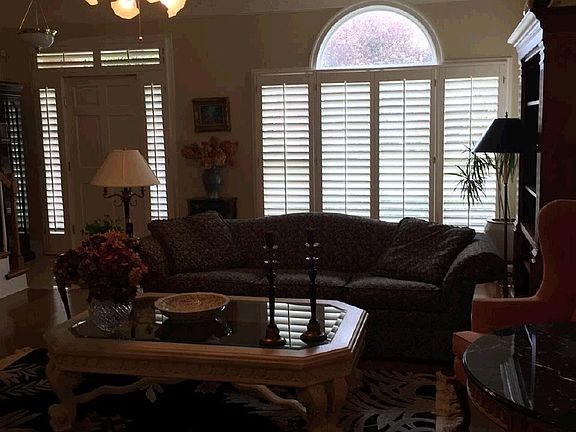 4th image of 7557 Thorn Tree Ln