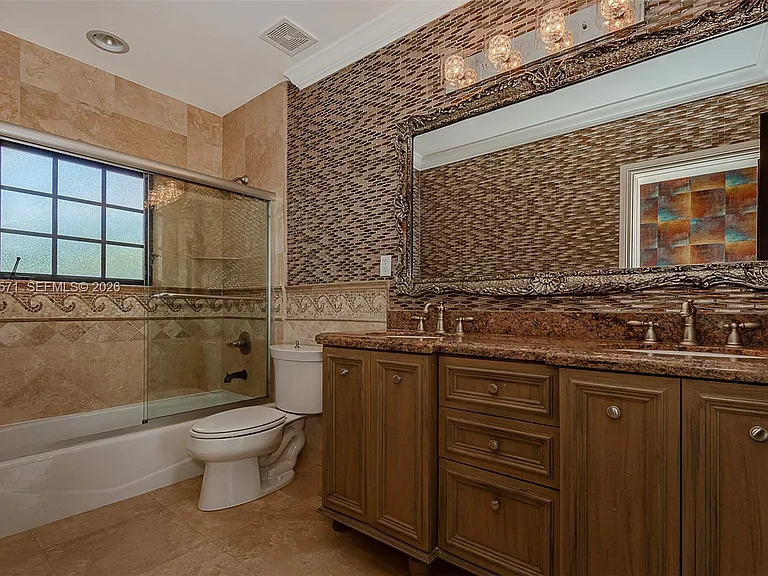 674 Ocean Blvd — Photo 30