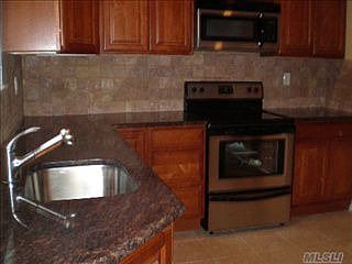 3rd image of 2591 Wilson Ave