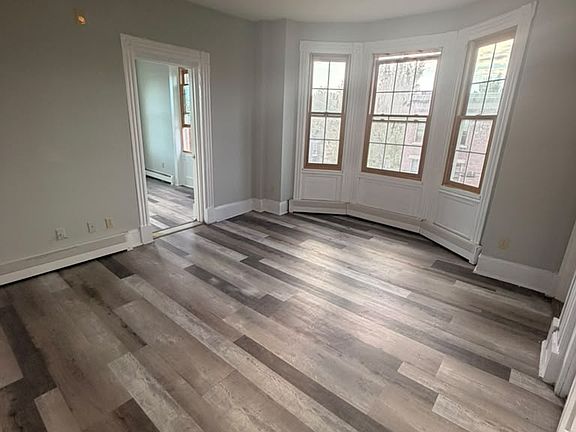 4th image of 117 4th Ave #3