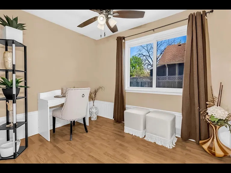 1155 James Ave — Photo 18