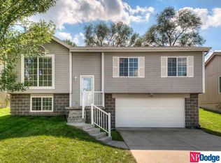 7423 Wyoming St, Omaha, NE 68122