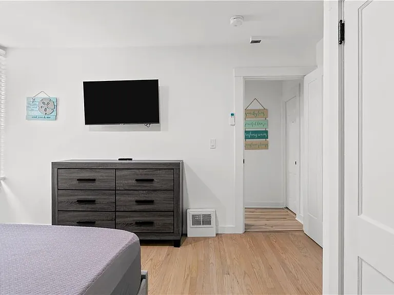 13 Sherman St #3 — Photo 9