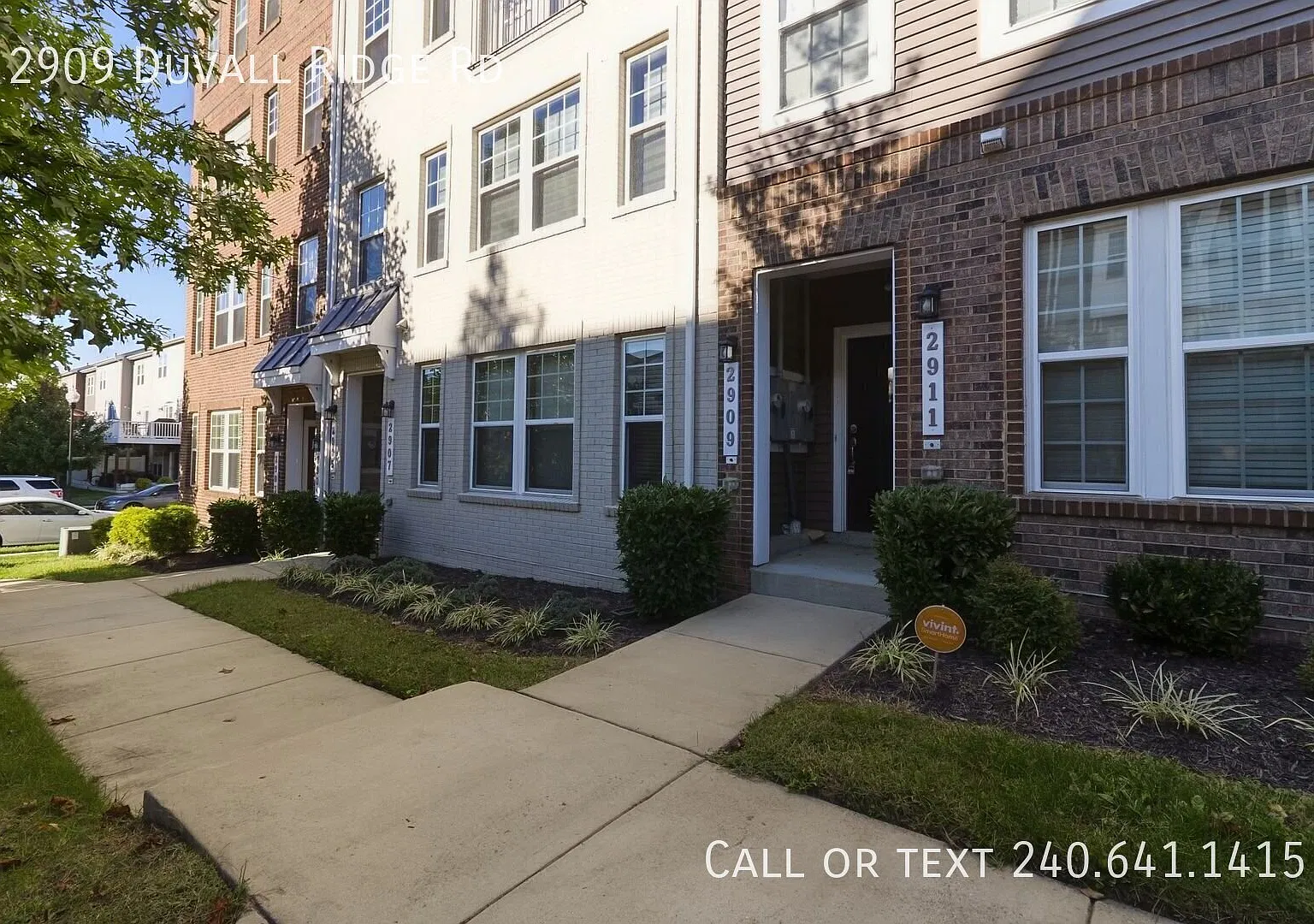 Spacious 3 BR/2.5 BA Townhome in Landover! — Photo 1