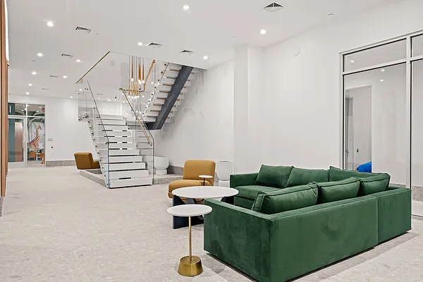 Rented by Nooklyn NYC LLC | media 80