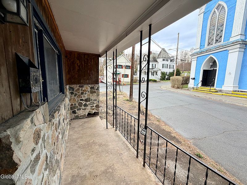 4th image of 54 Arch Street