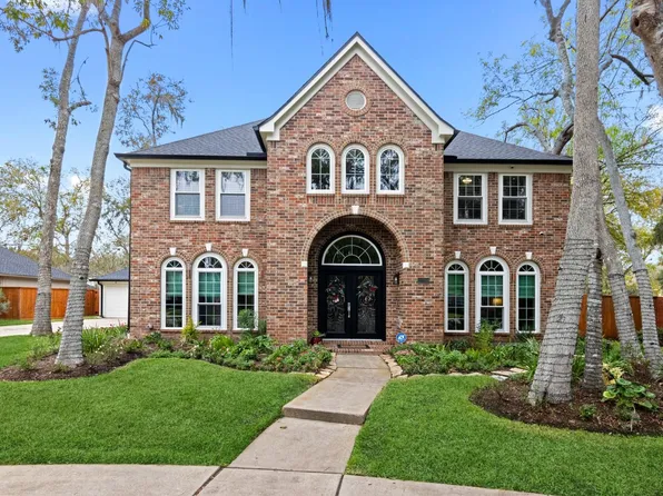 1215 Maple Bough Ct, Sugar Land, TX 77479