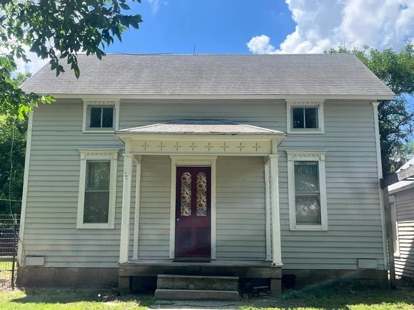 1165 Alamo, Newton, KS 67114