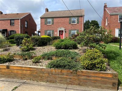 2207 Delaware Ave, New Castle, PA, 16105
