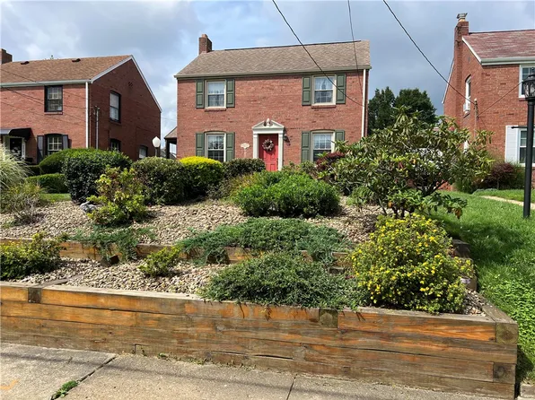 2207 Delaware Ave, New Castle, PA 16105