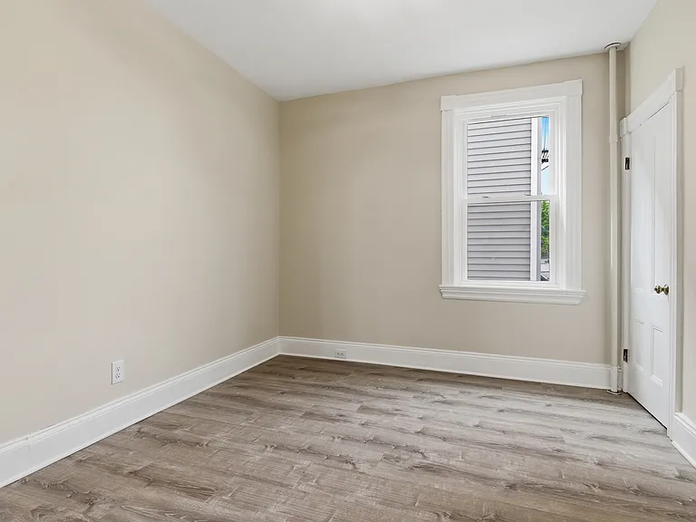 52 Furnace St #1 — Photo 6