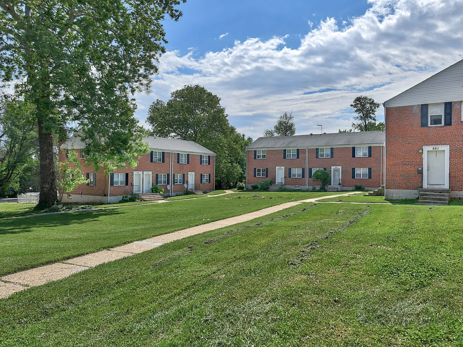 Caral Gardens Apartments and Townhomes — Photo 1
