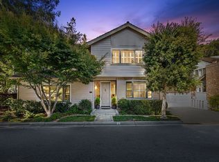 2 Chateau Dr, Menlo Park, CA 94025