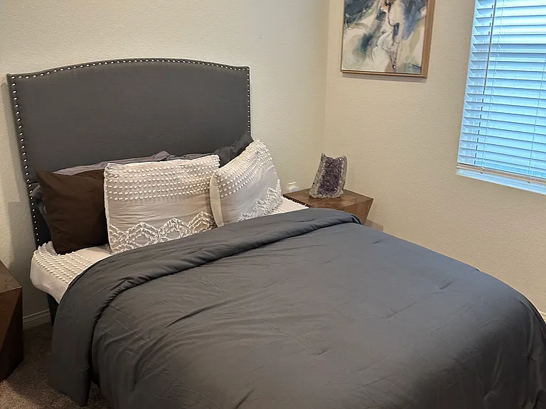 30528 Greenfield Dr — Photo 10