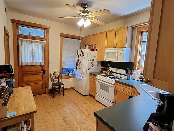 2nd image of 821 N Oakley Blvd APT 2