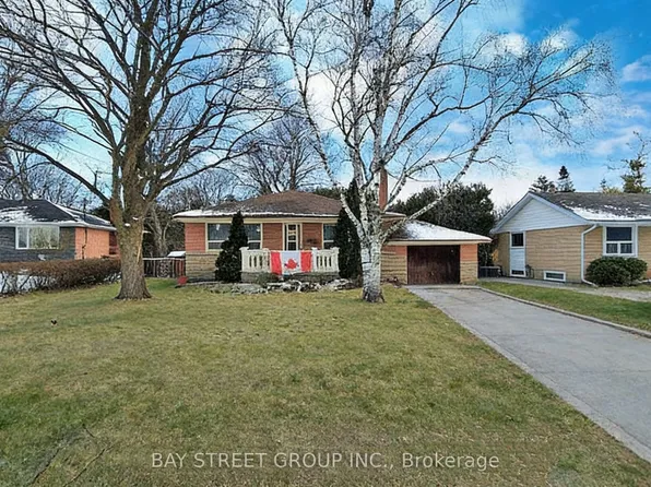 42 Rougecrest Dr, Markham, ON L3P 3B6