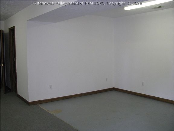 5th image of 1253 7th Ave