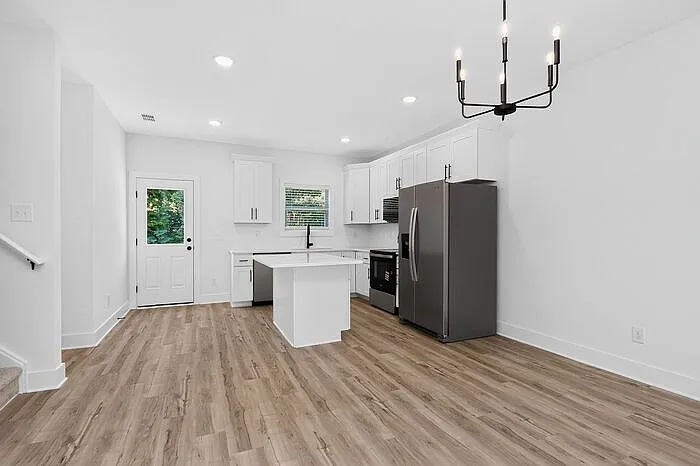 310 E Talleyrand Ave — Photo 7