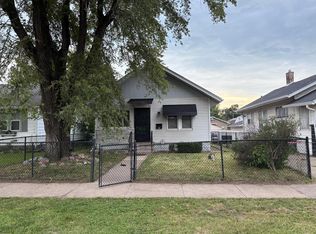1422 9th St, Rock Island, IL 61201