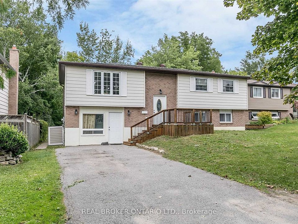 1st image of 18 Chippawa Ct
