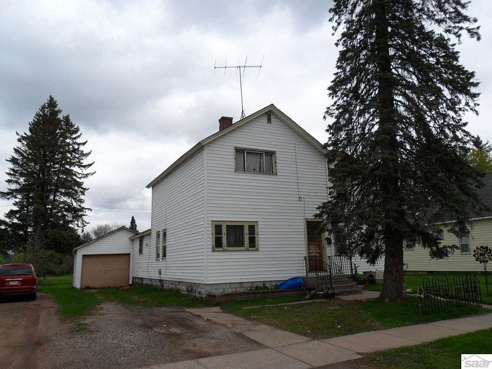 1st image of 212 14th Ave E