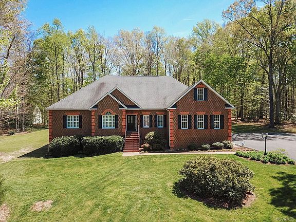 3rd image of 205 Wood Brook Way