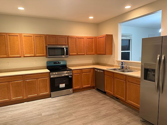 All new stainless appliances!!