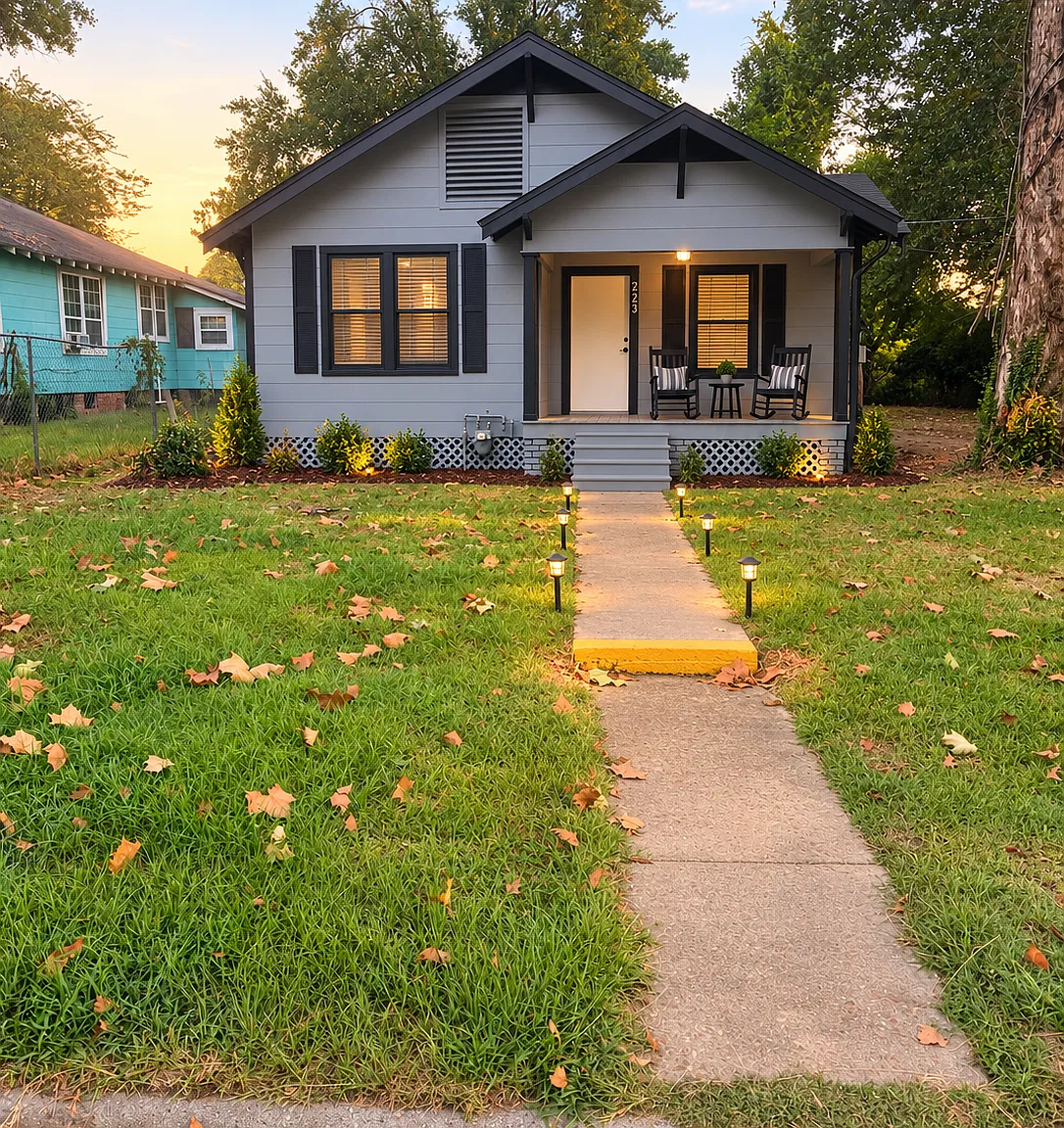 Pear St, Monroe — Photo 1