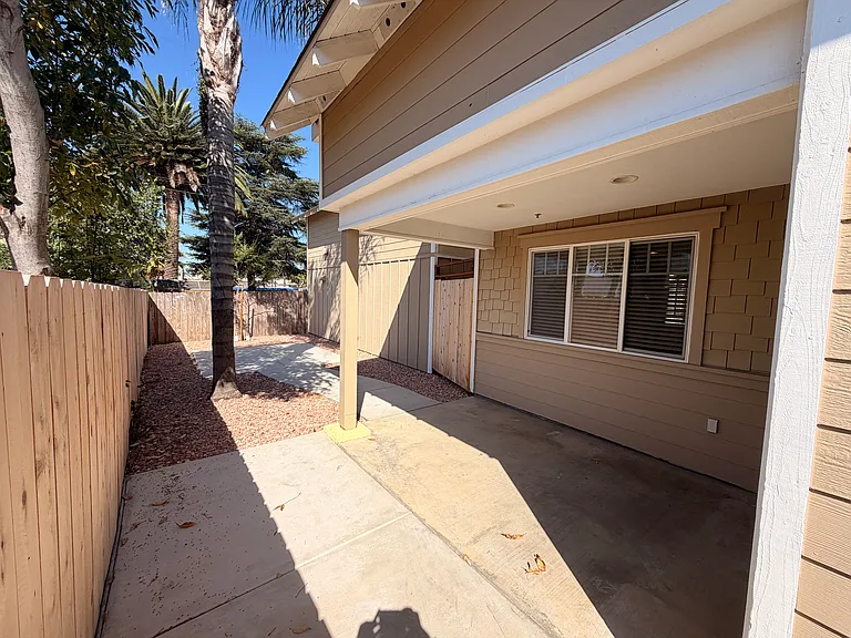1725 S Maple St #1 — Photo 11