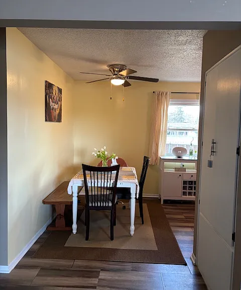 725 Grotto St N — Photo 25