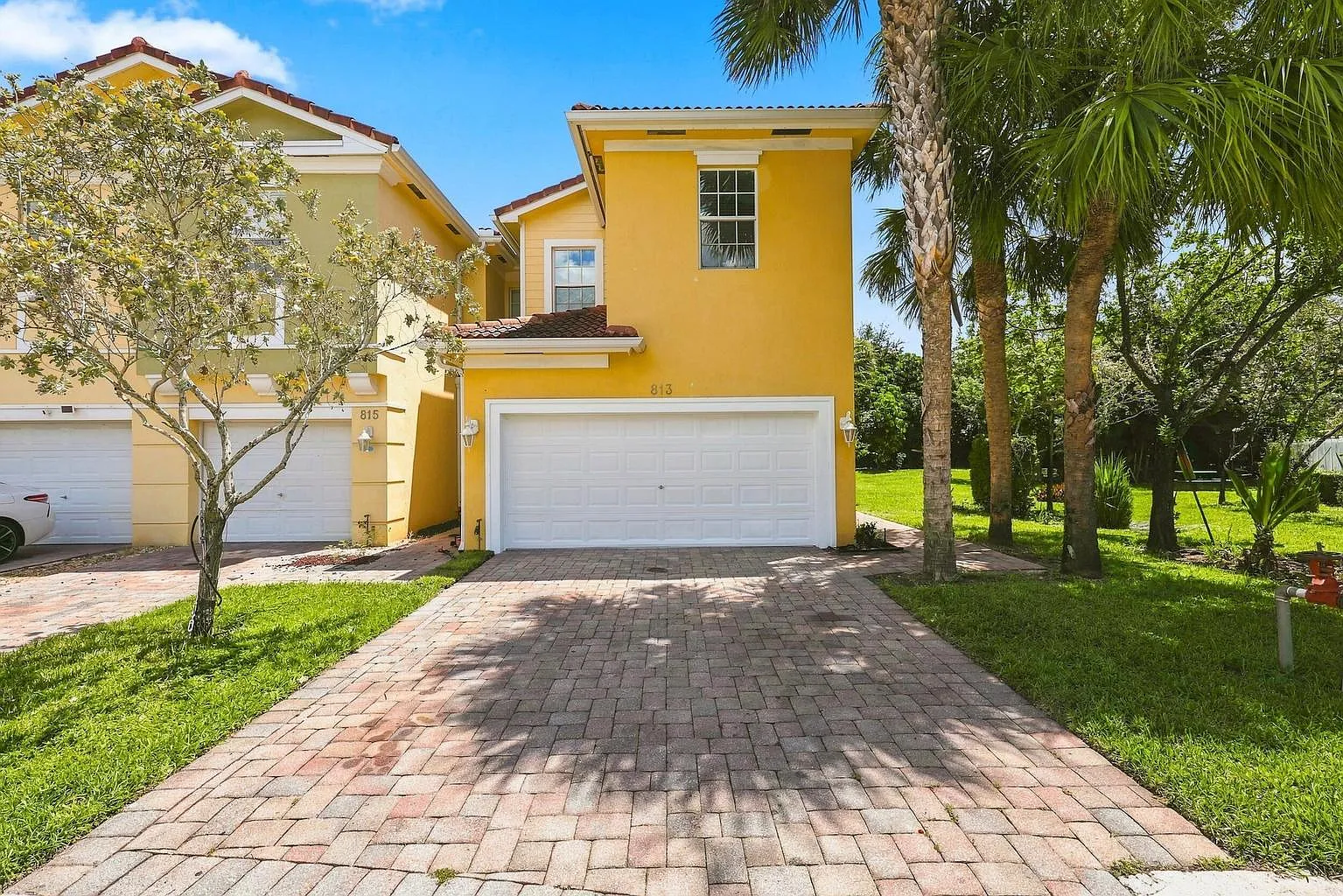 3 bed, 2.5 bath, 1609 sqft, $2,800 — Photo 2