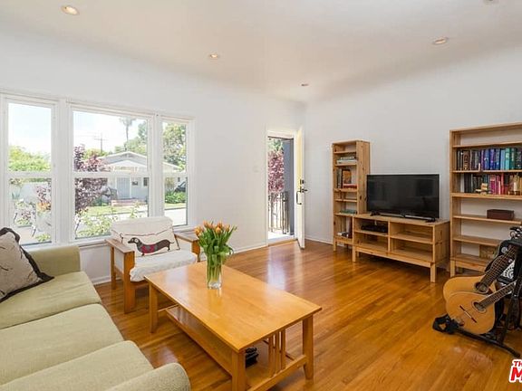3rd image of 332 Brent Pl