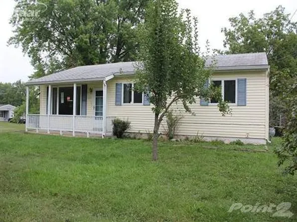 4480 S Hillcrest Cir, Flint, MI 48506