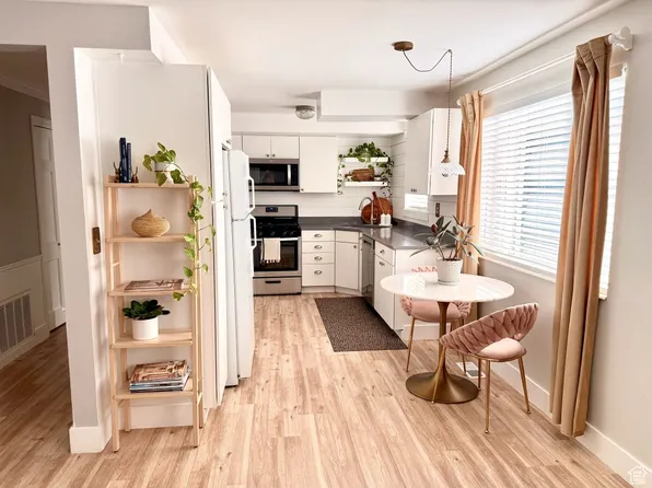 2220 E Murray Holladay Rd S #160, Salt Lake City, UT 84117