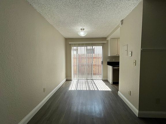 5th image of 2113 O St #14