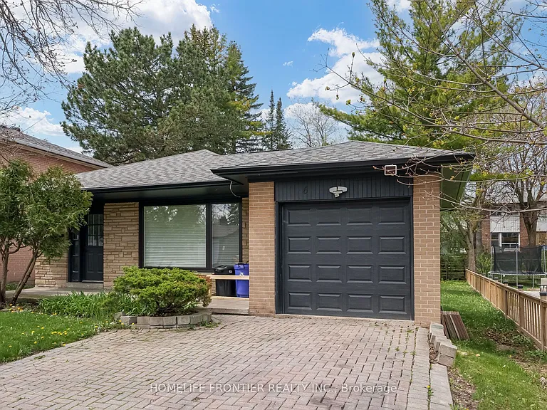 6 Dalmeny Rd #LOWER — Photo 2