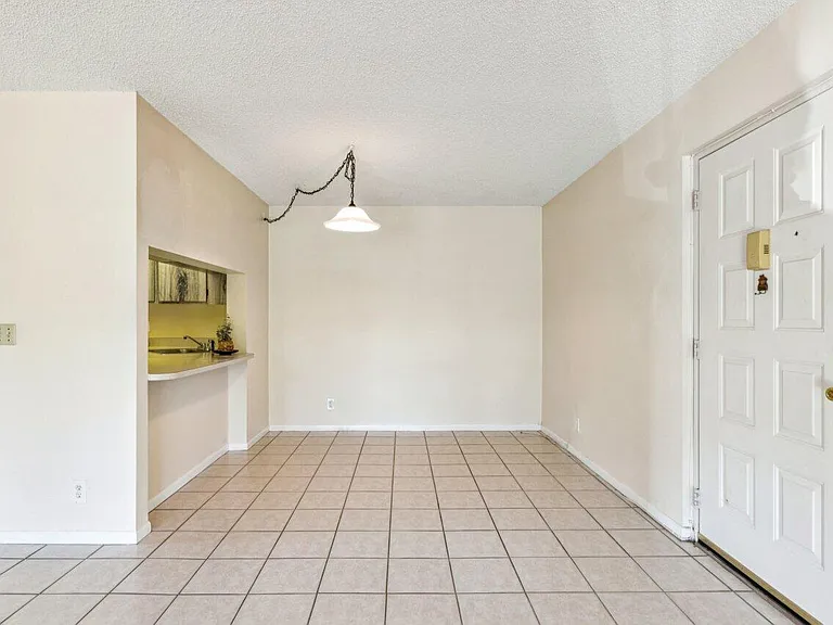 618 Sea Pine Way #A2 — Photo 6