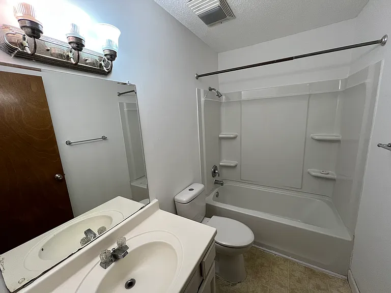 2106 Valleyhigh Dr NW #A208 — Photo 10