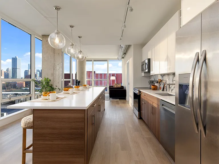Hudson House West — Photo 4