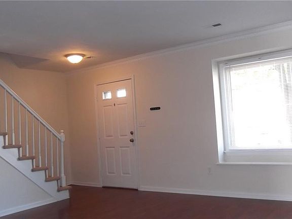 4th image of 1225 Cedar Mill Sq