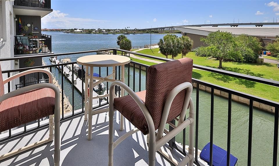 1st image of 101 N Riverside Dr #4120