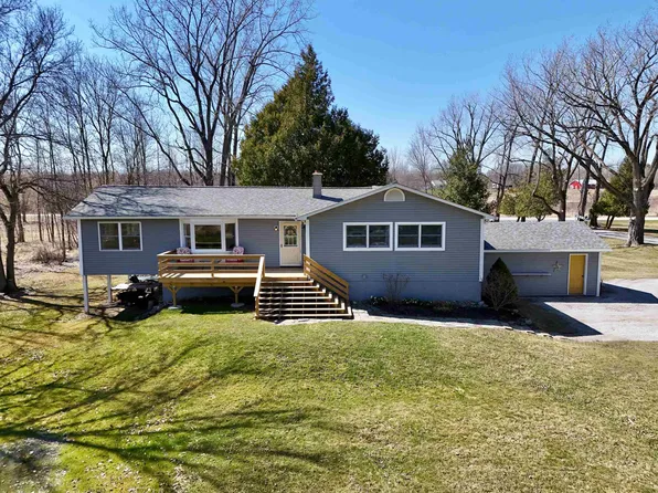 38 Holiday Point Road, North Hero, VT 05474