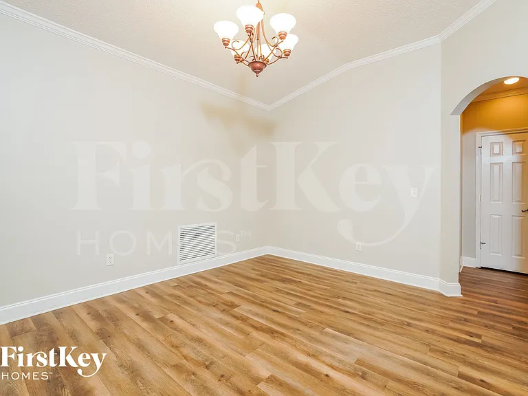 3986 Lake Crest Ter — Photo 5