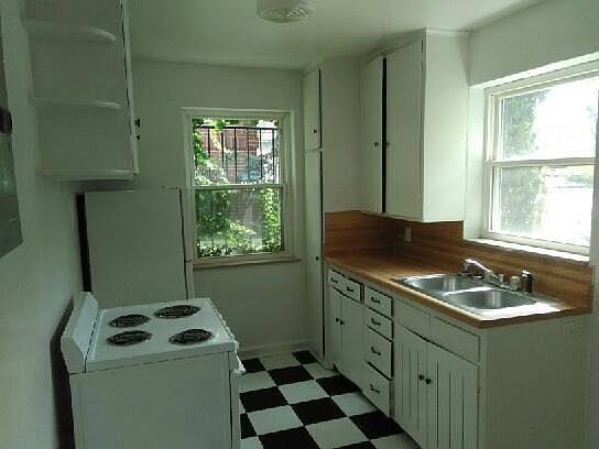 4th image of 2216 Kenwood Blvd APT 1