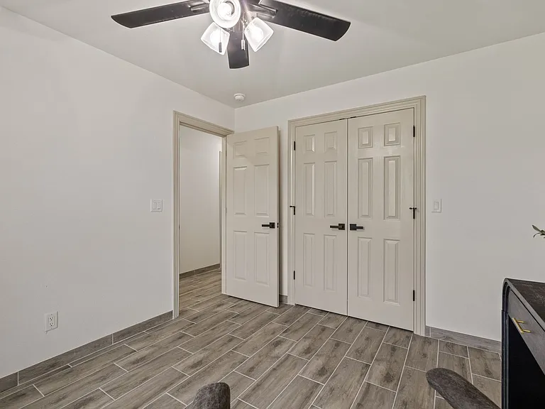 10415 A & B Preston Ct #B — Photo 15