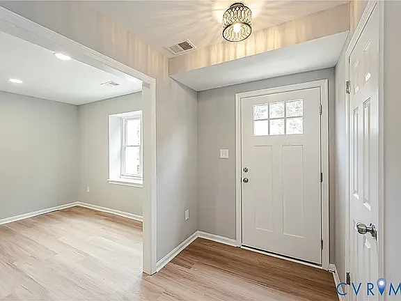 3 bed, 2.5 bath, 1249 sqft, $2,150 — Photo 3