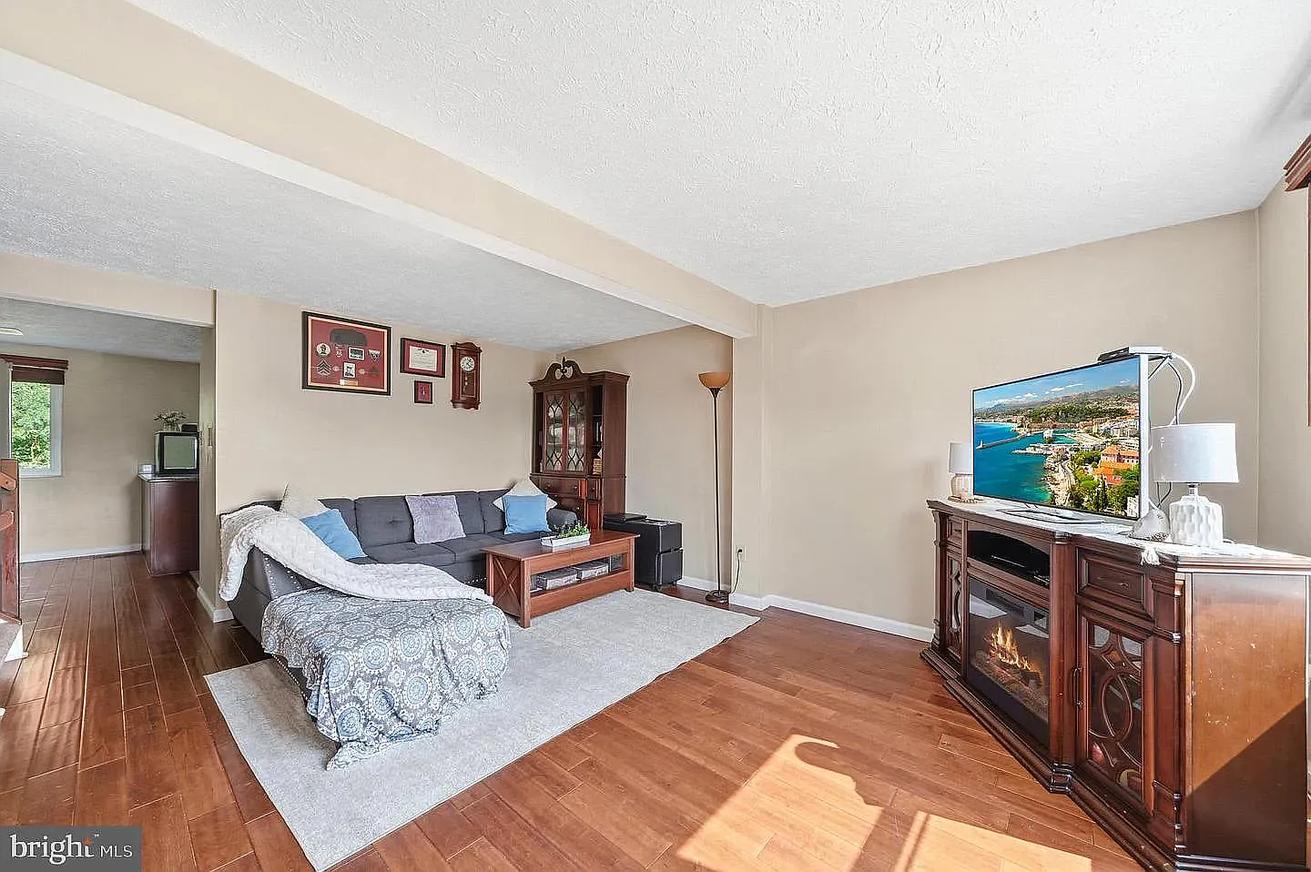 3 bed, 1620 sqft, $2,600 — Photo 4
