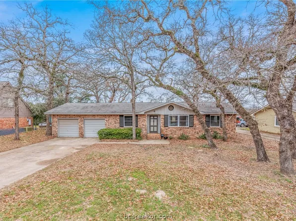 8 Acapulco Ln, Hilltop Lakes, TX 77871