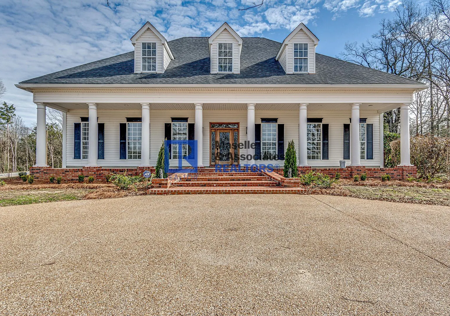 6 Bed/4.5 Bath Home on 5 Acres in Cripple Creek Farms — Photo 1